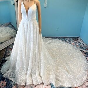 Isabella Talya a-line wedding dress White Bridal Gown size 8